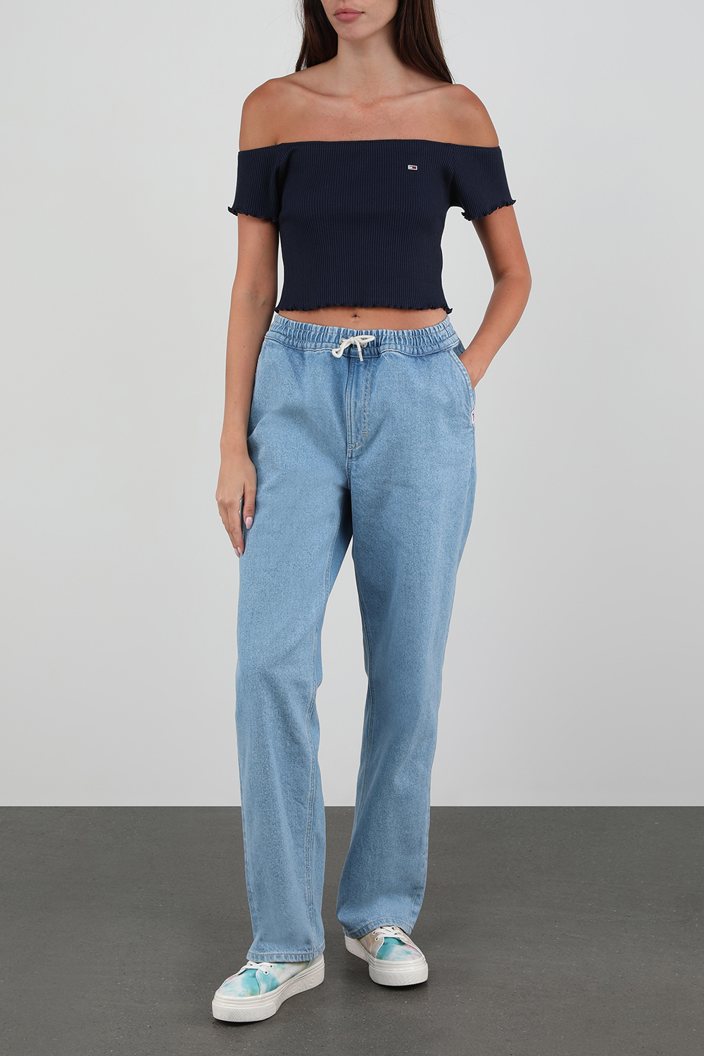 חולצה קצרה בסריגת ריב בגוון כחול נייבי